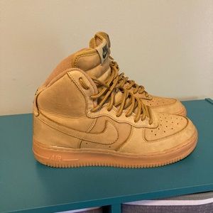 Tan Nike Air Force 1 mid 6.5y